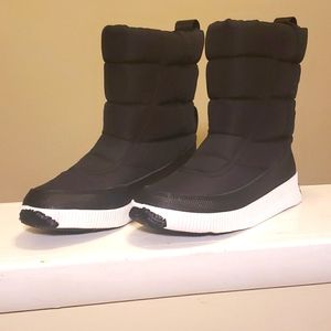 Sorel Out N About Puffy Mid Snow Boots